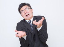 記録が集めにくい！ 探しにくい！ 扱いにくい！